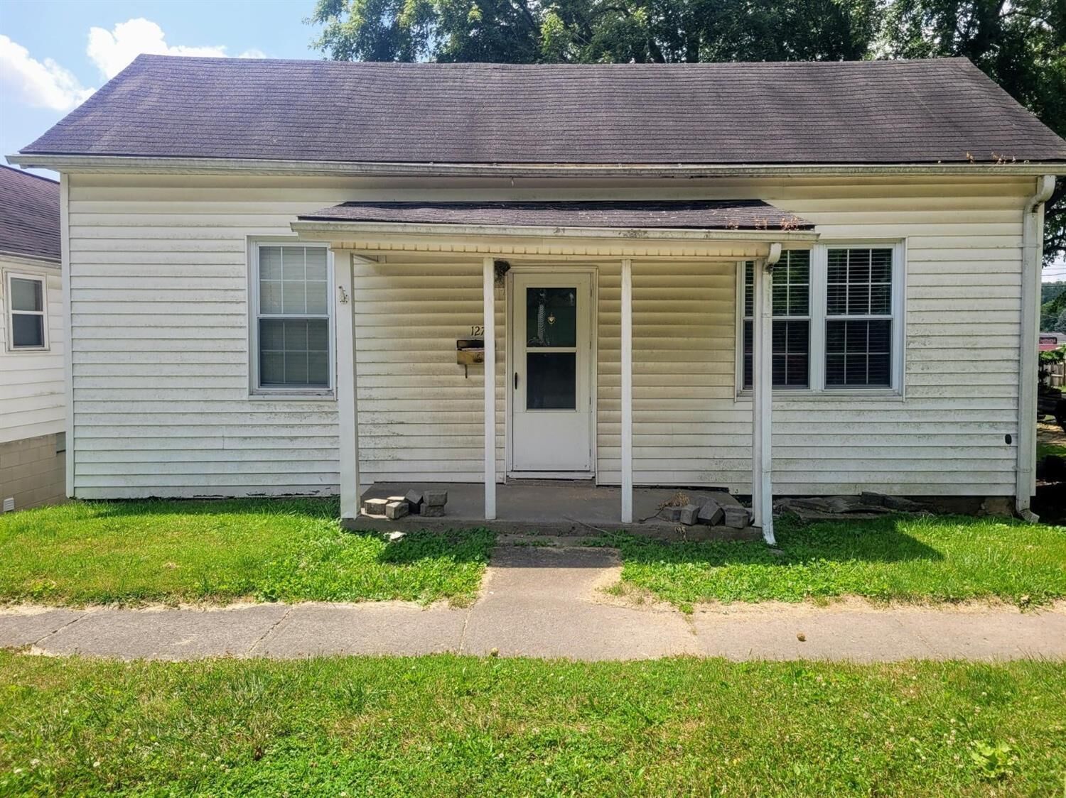 Property Photo:  127 E Pleasant St  OH 45133 