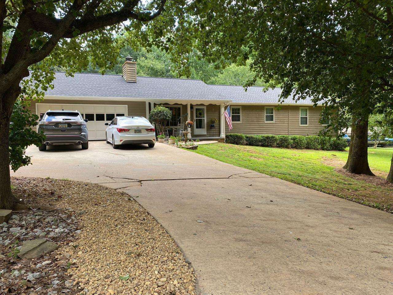 Property Photo: 5180 Oakwood Circle GA 30028