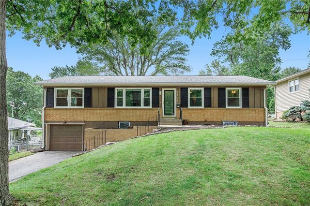 Property Photo: 1821 NE 32nd Terrace MO 64116