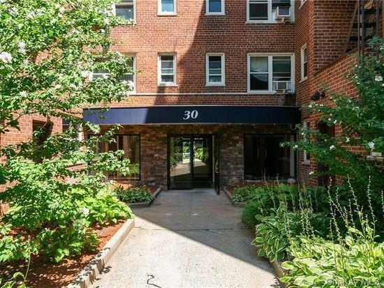 Property Photo: 30 N Broadway 4J NY 10601