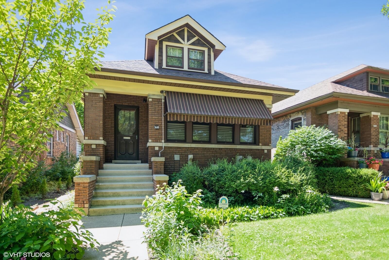 Property Photo:  3648 N Hamlin Avenue  IL 60618 