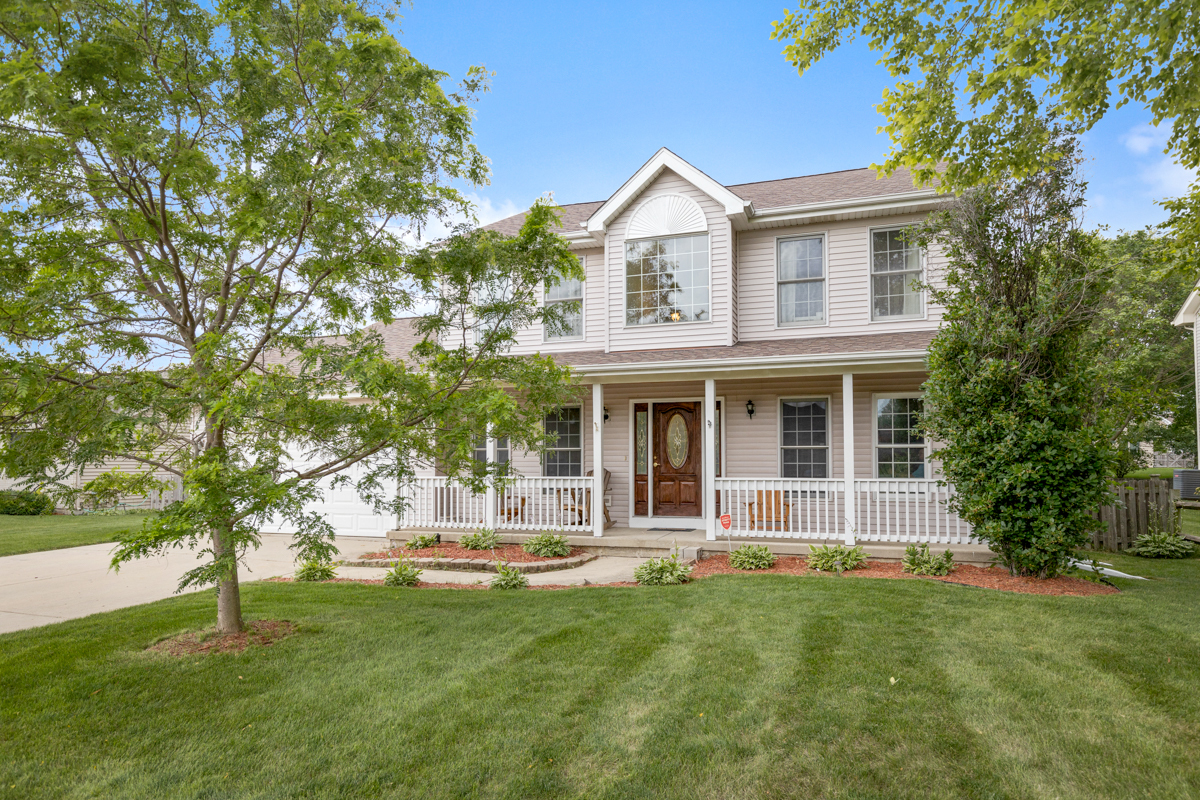 Property Photo: 10615 Margaret Avenue IL 60142