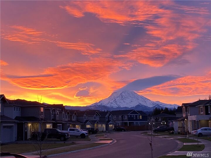 Property Photo:  14540 201st Ave E  WA 98391 