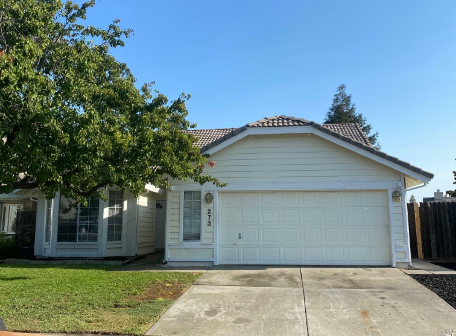 Property Photo:  273 Sunridge Way  CA 95688 