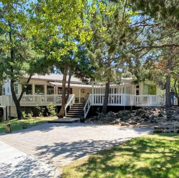 Property Photo: 60491 Tall Pine Avenue OR 97702