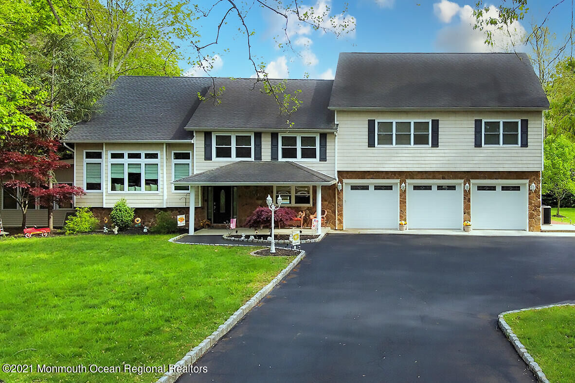 Property Photo:  23 Galahad Drive  NJ 07726 