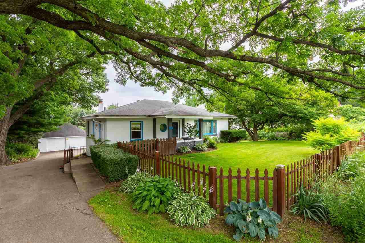 Property Photo:  1521 Lake View Ave  WI 53704 