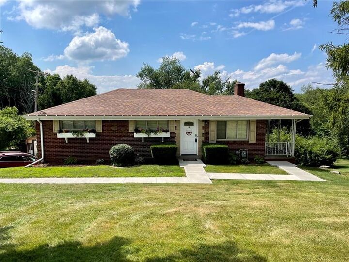 121 Shafer Rd  Moon/Crescent Twp PA 15108 photo