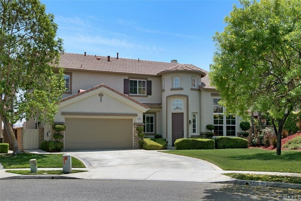 Property Photo:  4395 Roseridge Court  CA 92883 