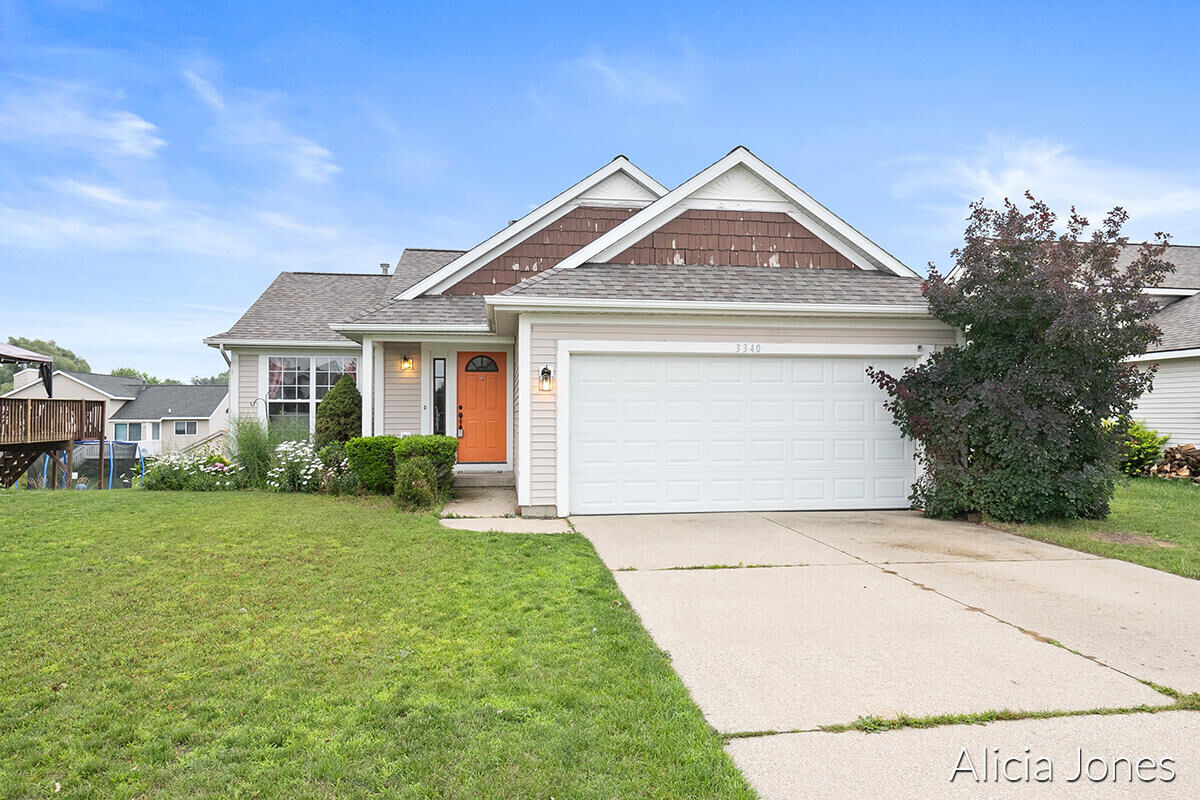 Property Photo:  3340 Clear View Drive  MI 49424 