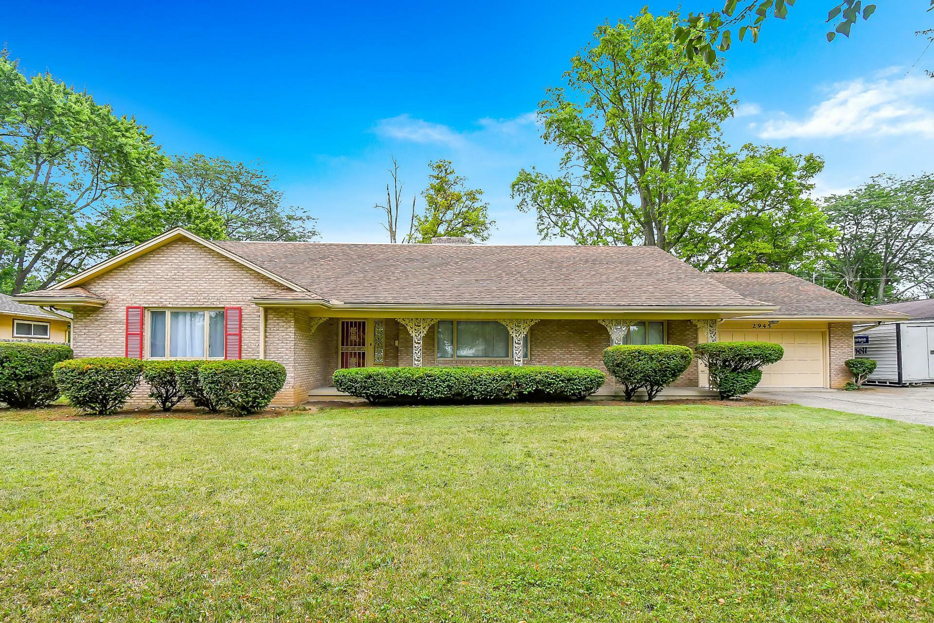 Property Photo: 2945 Berwick Boulevard OH 43209