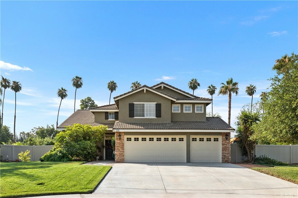 Property Photo:  2710 Autumn Ridge Circle  CA 92506 