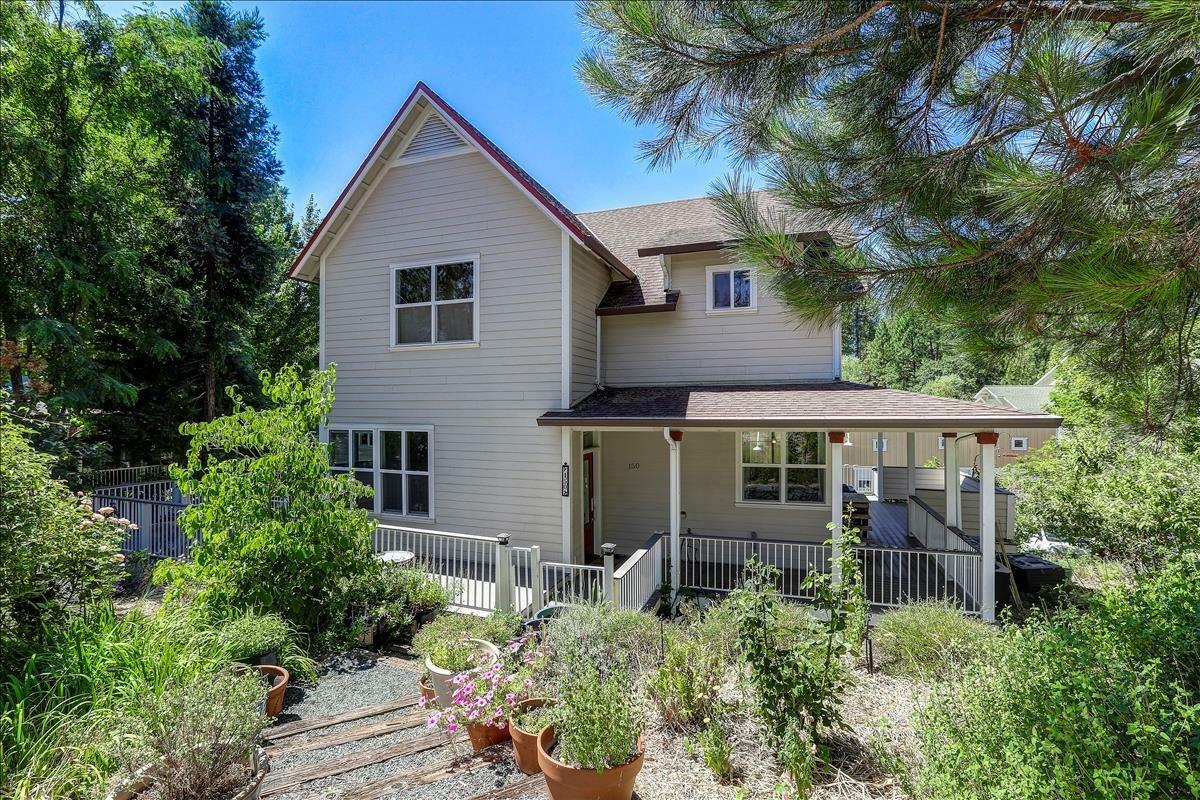 Property Photo: 150 Redbud Way CA 95959