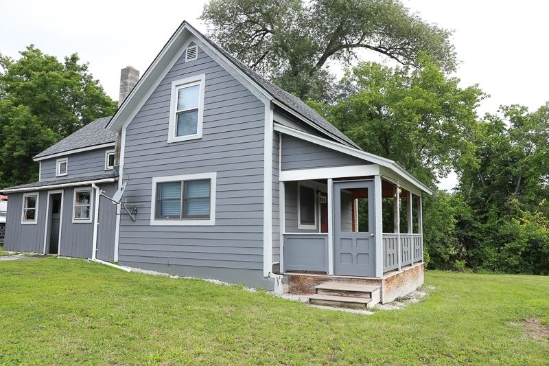 Property Photo:  72 Maple Street  VT 05733 