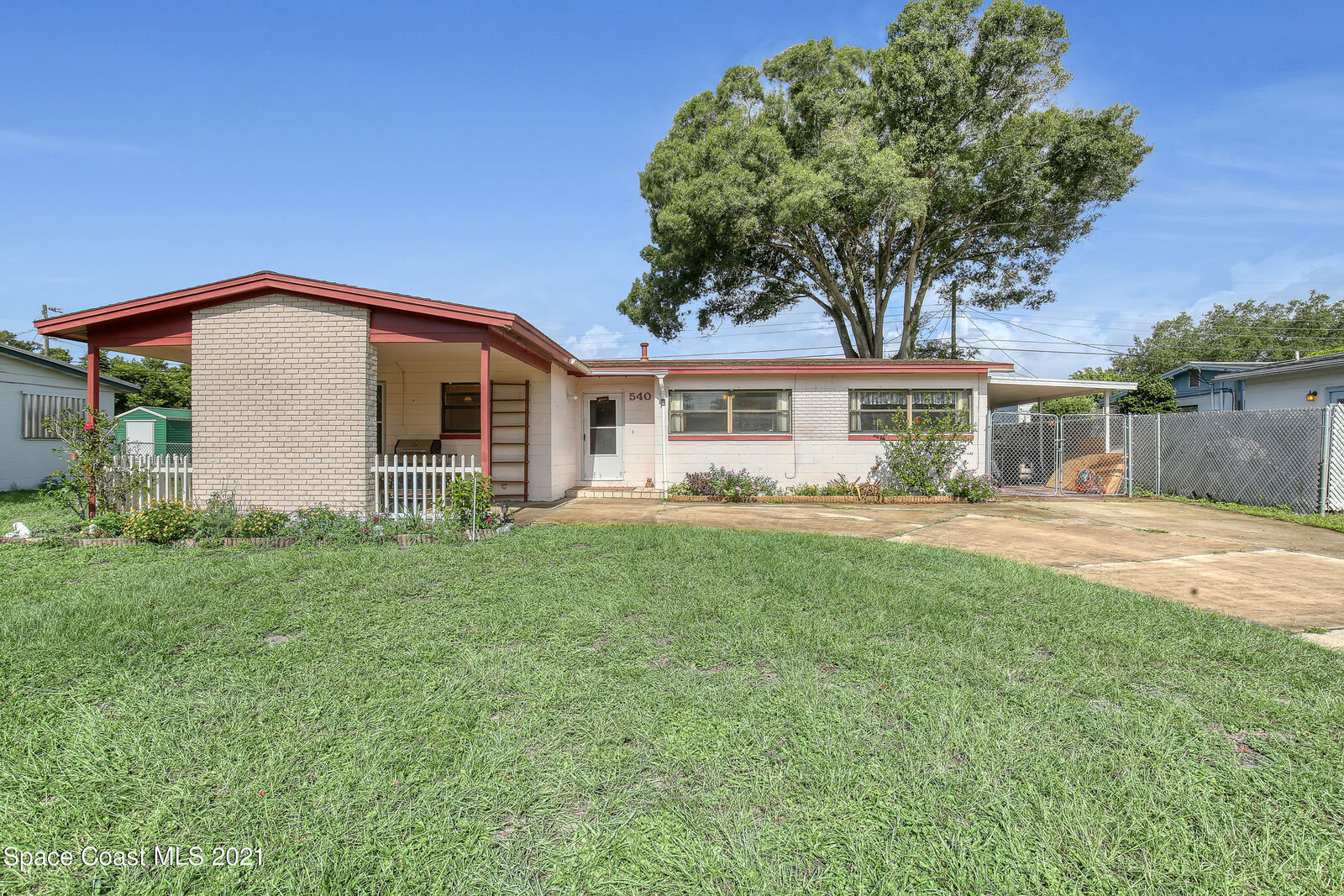 Property Photo:  540 Ward Avenue  FL 32796 
