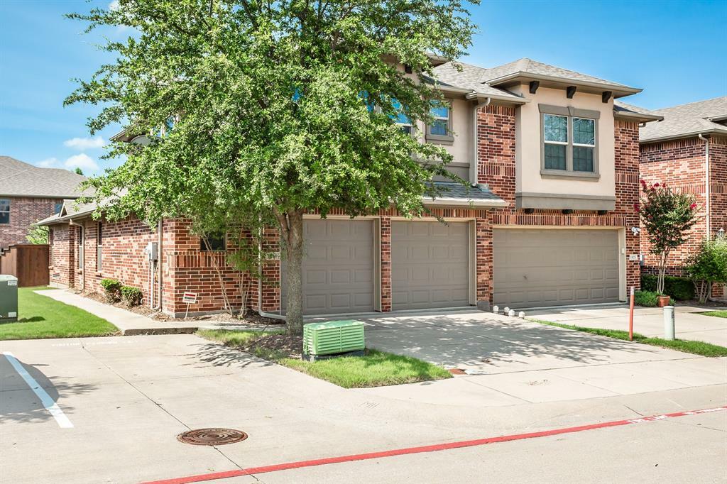 Property Photo:  1019 Audrey Way  TX 75013 