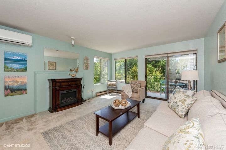 Property Photo: 11755 Greenwood Ave N 103 WA 98133