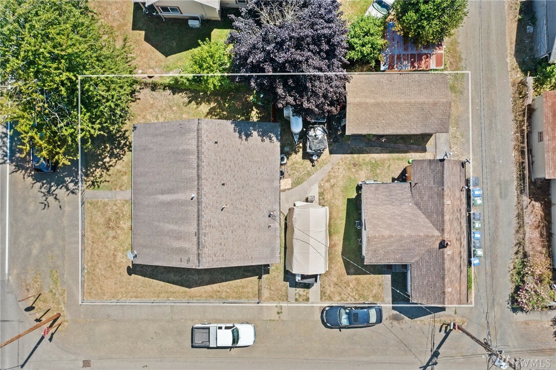 Property Photo:  1129 Railroad Ave  WA 98584 