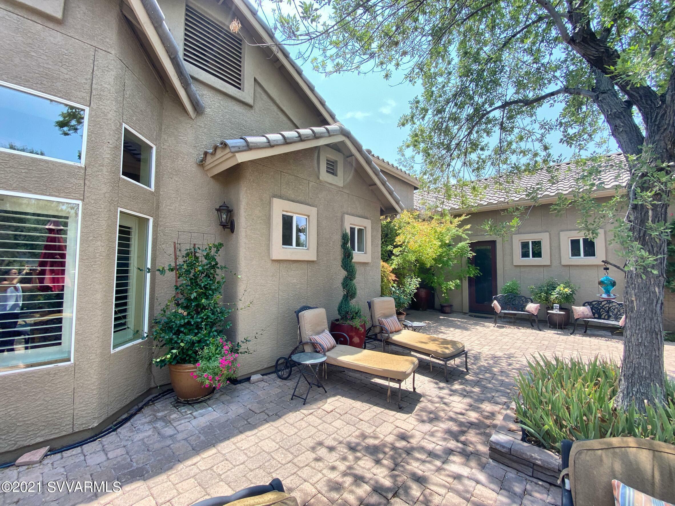 Property Photo: 5755 E La Privada Drive AZ 86325