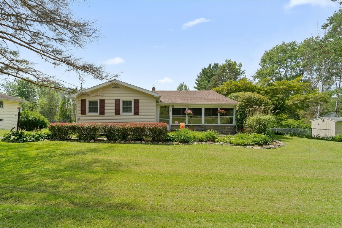 Property Photo:  739 Glenwood Road  NY 13905 