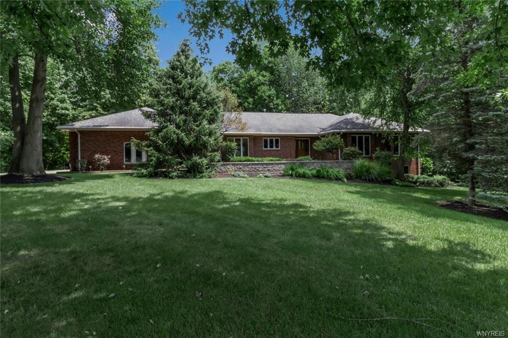 Property Photo: 24 Deer Crest Court NY 14059