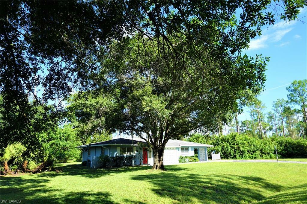 Property Photo:  1409 Broadway Avenue  FL 33972 