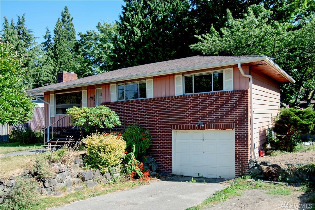 Property Photo:  2335 SW 116th St  WA 98146 