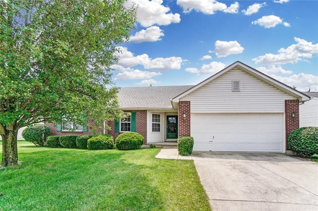 Property Photo:  4252 Coach Light Trail  OH 45424 