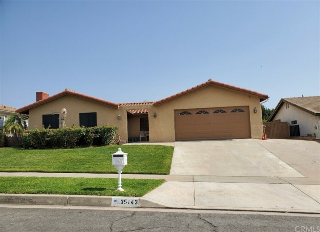 Property Photo:  35143 Persimmon Avenue  CA 92399 