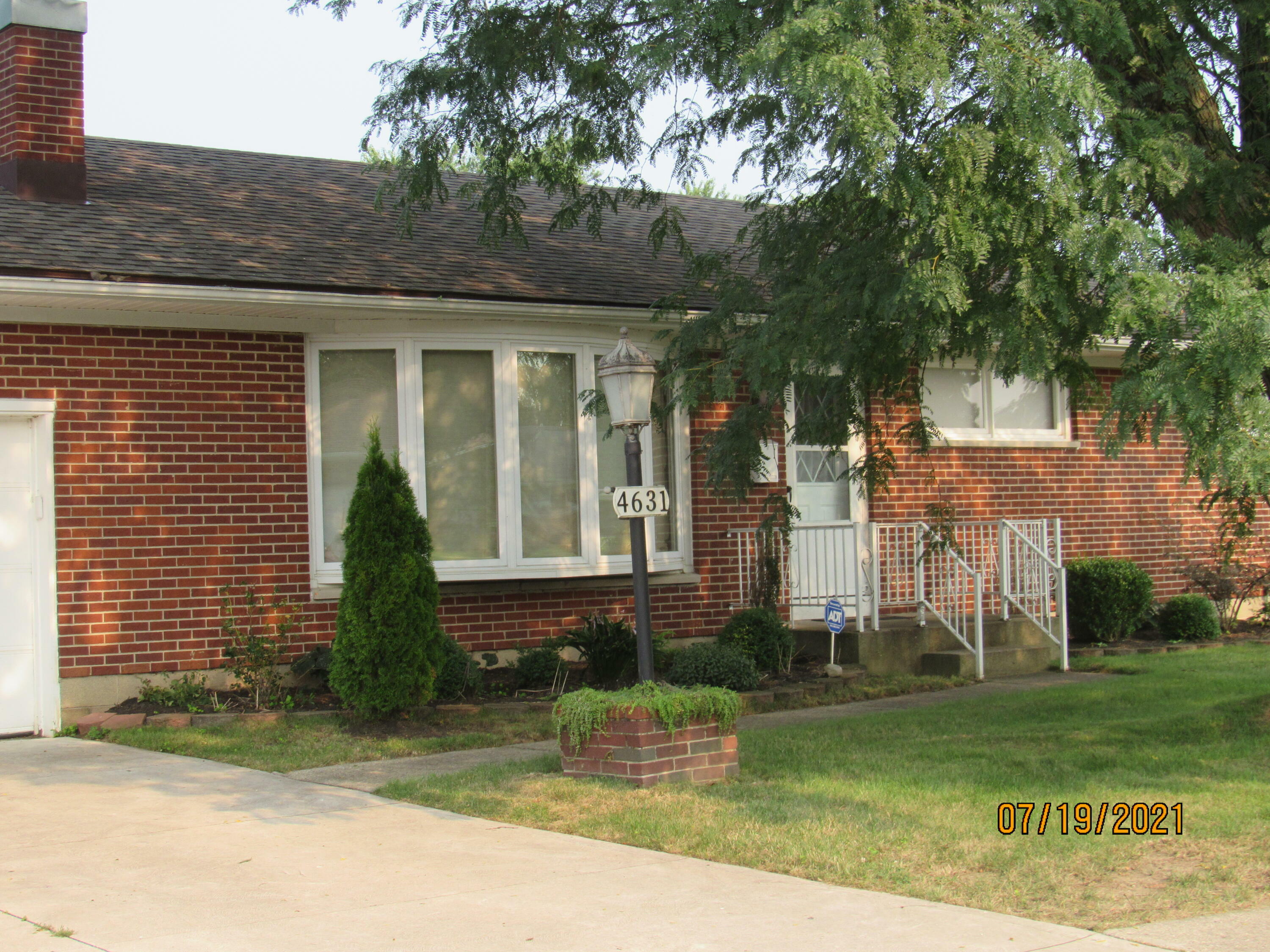 4631 Laredo Street  Springfield OH 45503 photo