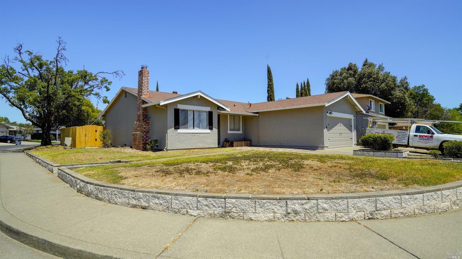 Property Photo:  1901 Woodglen Lane  CA 95687 