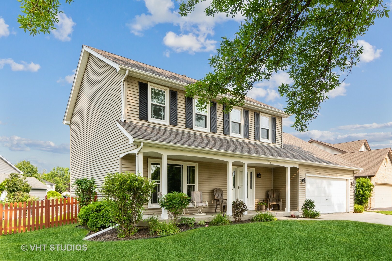 Property Photo: 1713 Chestnut Hill Road IL 60586