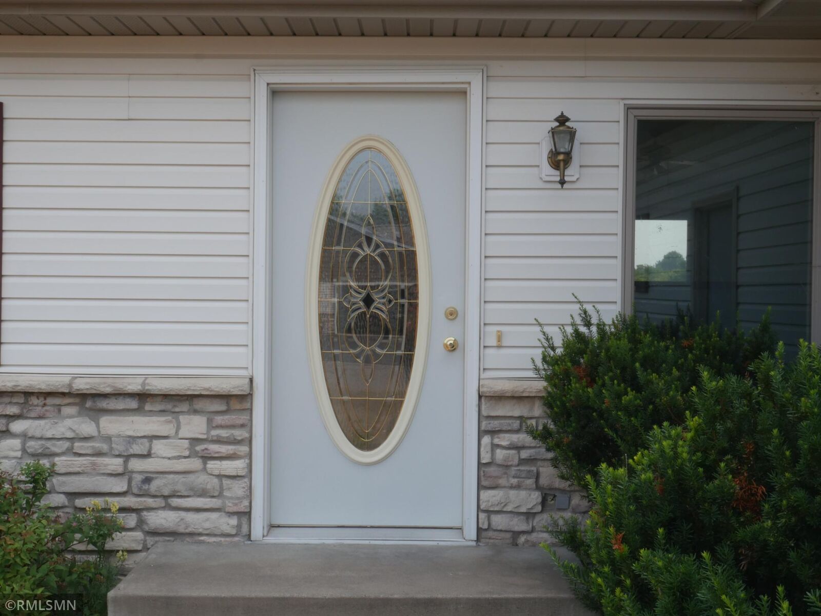 Property Photo: 1016 West Ridge Court WI 54017