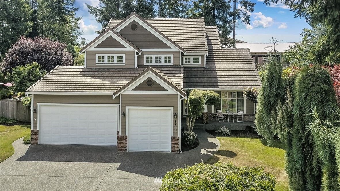 Property Photo: 8806 182nd Street E WA 98375