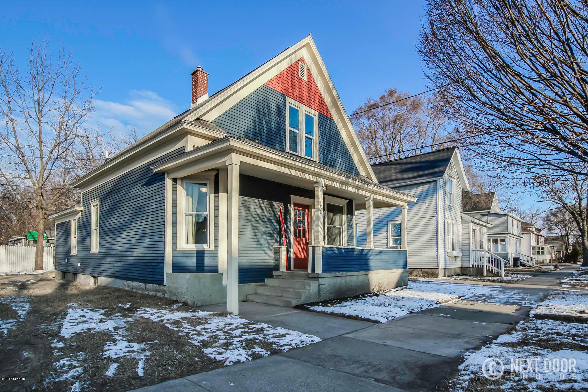Property Photo: 424 College Avenue MI 49423