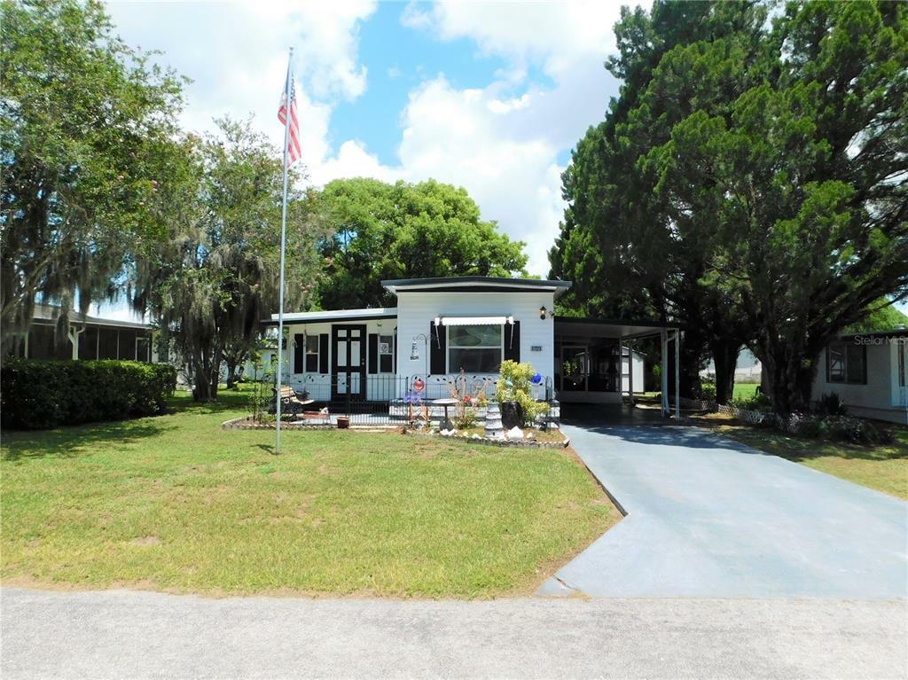 Property Photo:  37223 Lois Avenue  FL 33542 