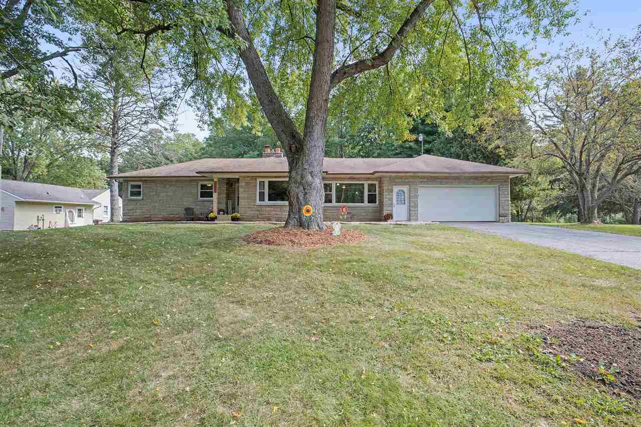 Property Photo:  3407 Pine Ridge Dr  MI 49201 