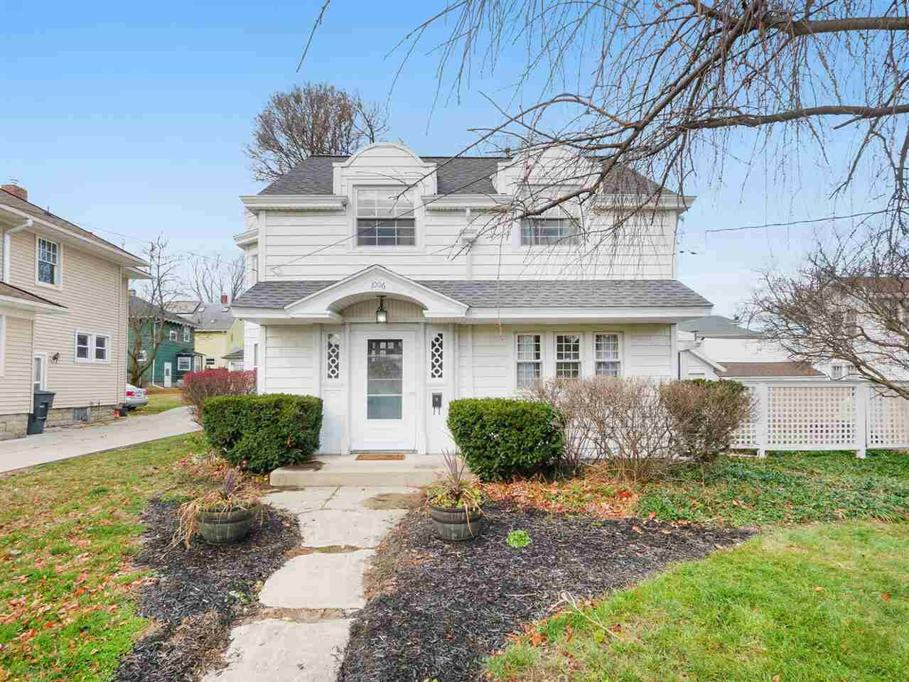 Property Photo:  1006 Wildwood Ave  MI 49202 