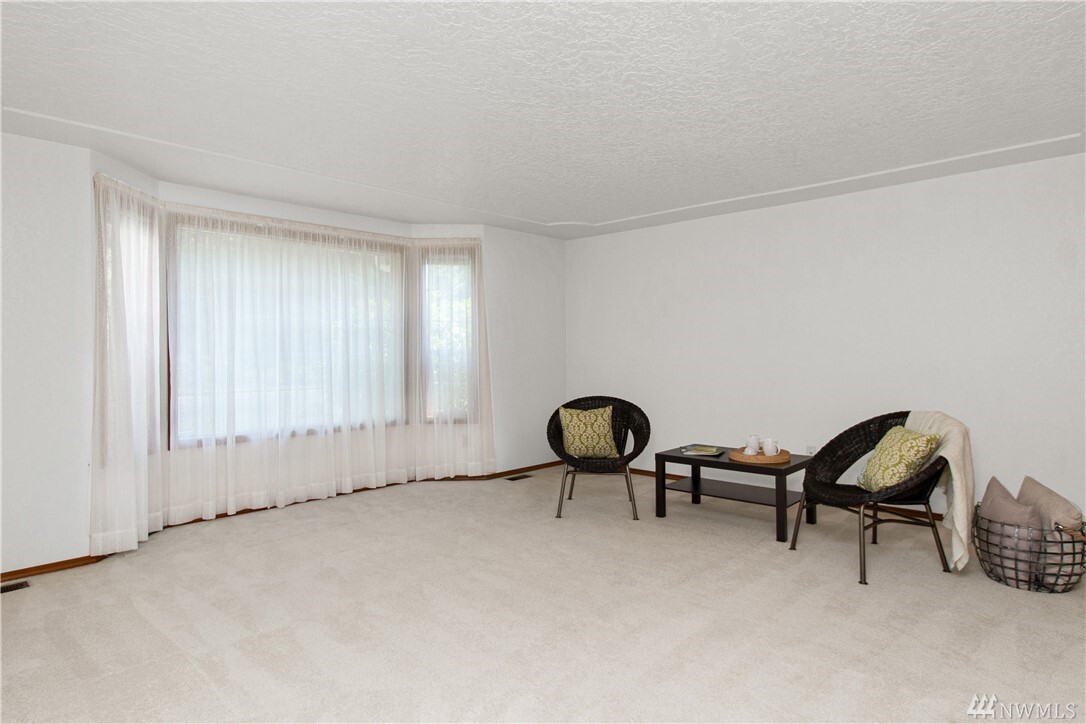Property Photo: 3993 Pifer Rd SE WA 98501