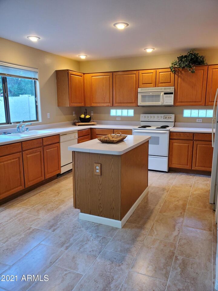 Property Photo: 4520 E Meadow Drive AZ 85032