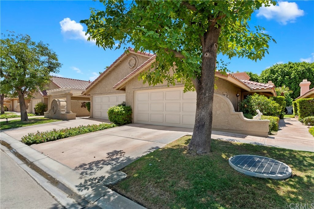 Property Photo:  41551 E Woodhaven Drive  CA 92211 