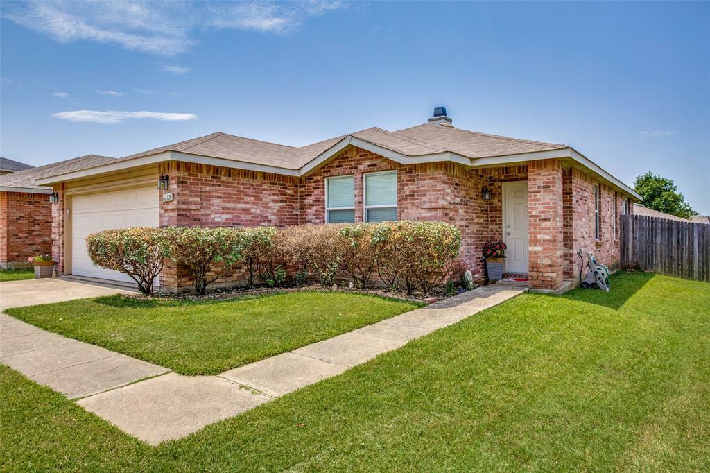 Property Photo: 6112 Countess Lane TX 76210