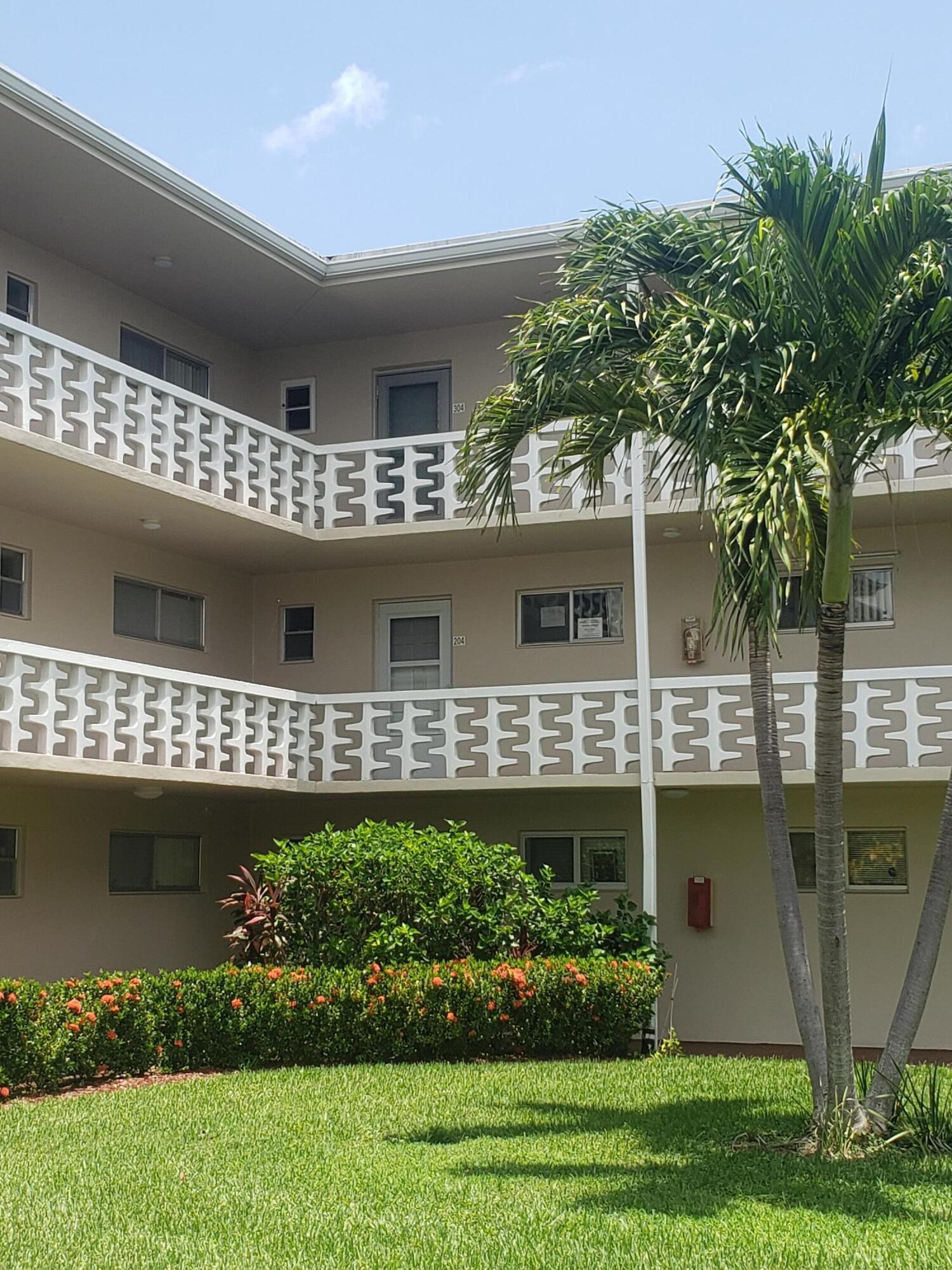 Property Photo: 2721 Garden Drive N 304 FL 33461