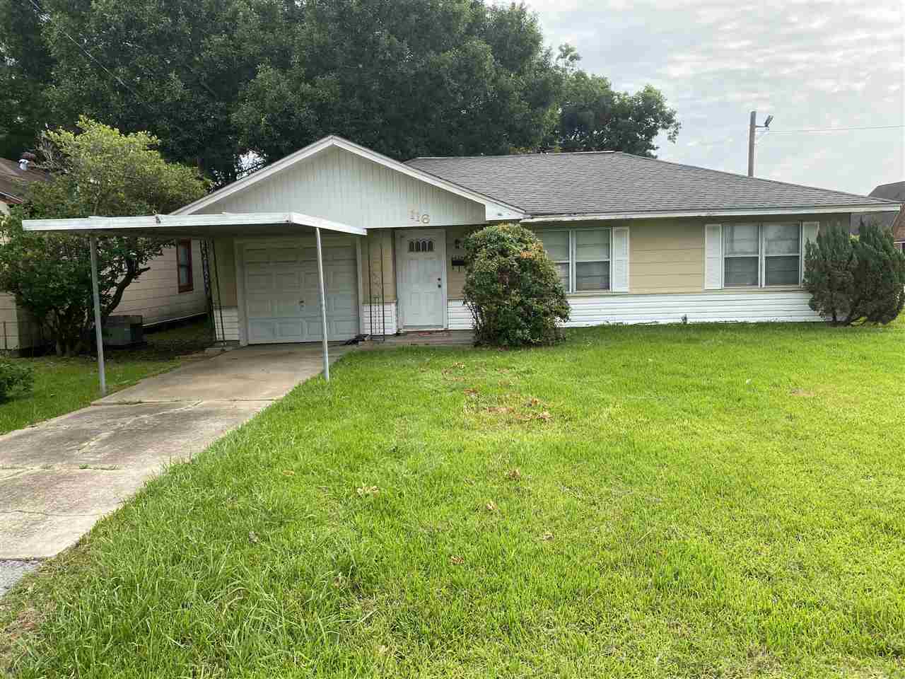 Property Photo:  116 N 24th St  TX 77627 