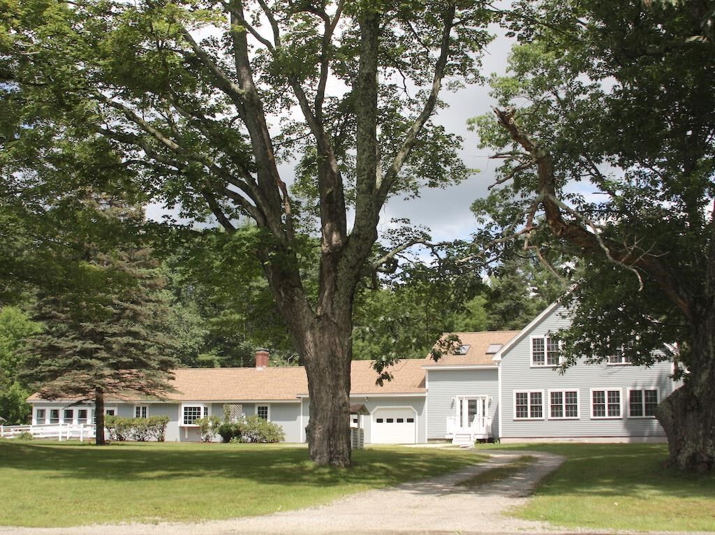 Property Photo:  660 Greenfield Road  NH 03458 