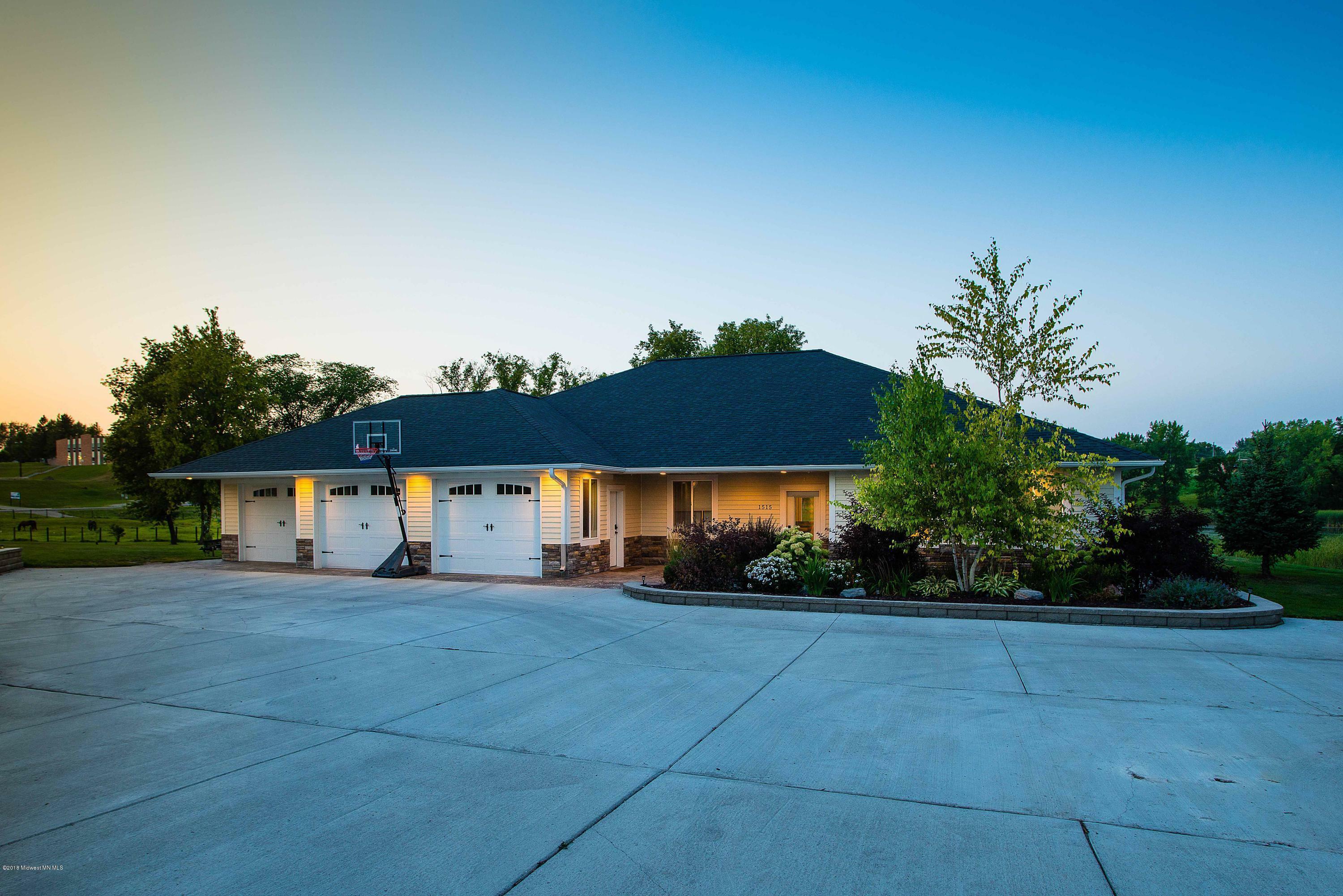 Property Photo: 1515 Viking Court MN 56537