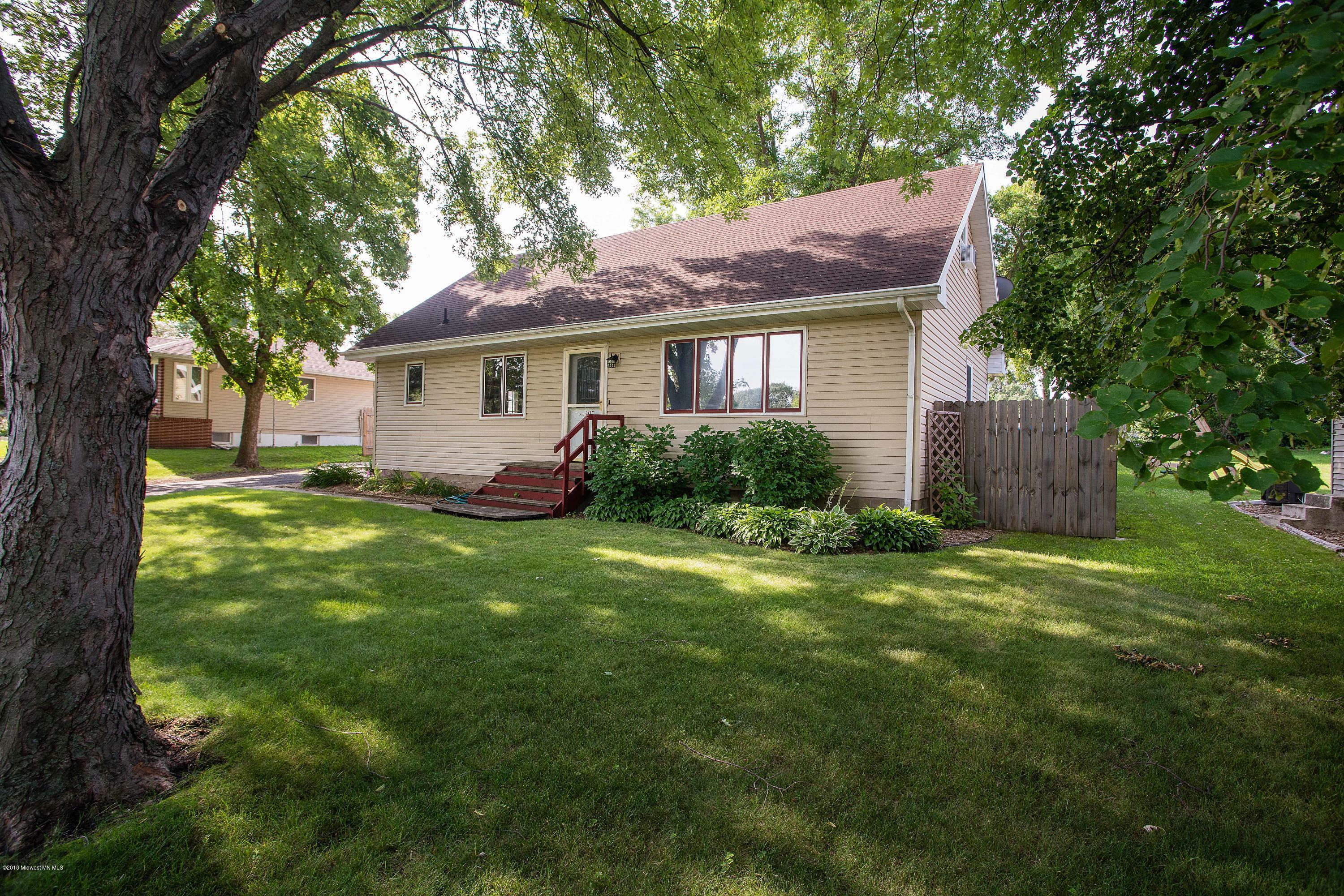 Property Photo: 207 W Adolphus Avenue MN 56537