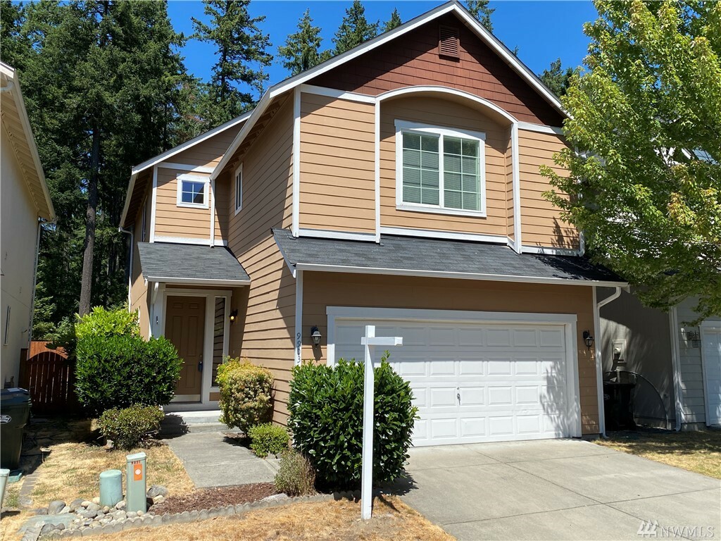 Property Photo:  9903 184th St E  WA 98375 