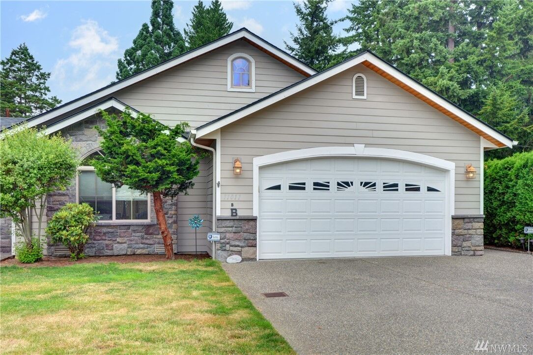 Property Photo: 11011 47th Ave NE B WA 98271