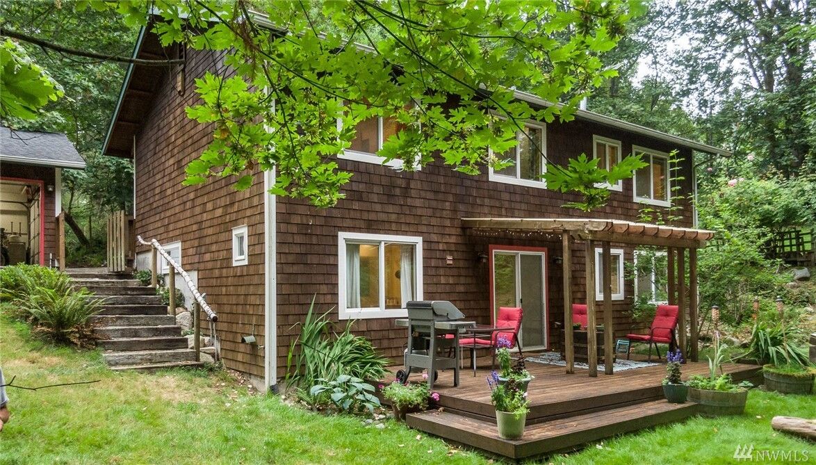 Property Photo: 21709 Vashon Hwy SW WA 98070